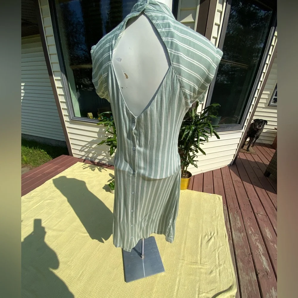 RVCA Brand Women’s Medium Sleeveless Green and White Striped Maxi Dress - Picture 2 of 6